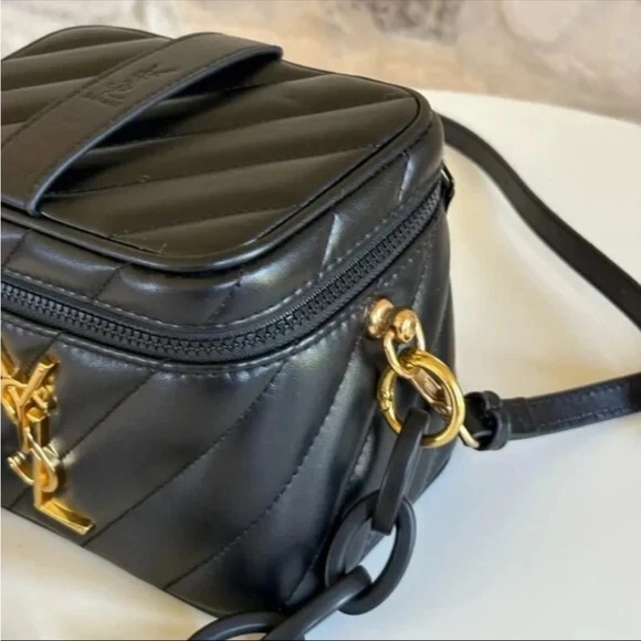 🎁 YSL GWP NOVELTY Black & Gold hard ware Quilted Vanity Crossbody Bag (BEAUTE) - Picture 3 of 12